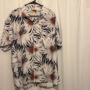 Stylish Black and White daisy Floral Shirt with Orange Details pocket